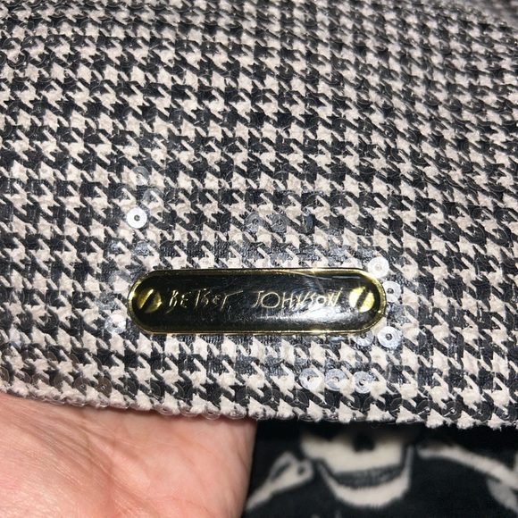 Betsey Johnson Black and White Houndstooth Sequins Chain Shoulder Bag EUC - Picture 5 of 8